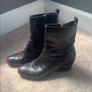 Frye woman’s boots - size 8